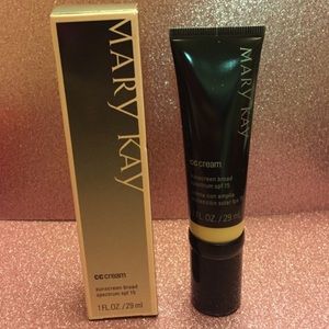 VERY LIGHT Mary Kay CC Cream NIB